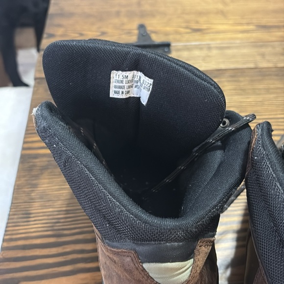 Men’s Timberland boots 11.5 - Picture 2 of 4